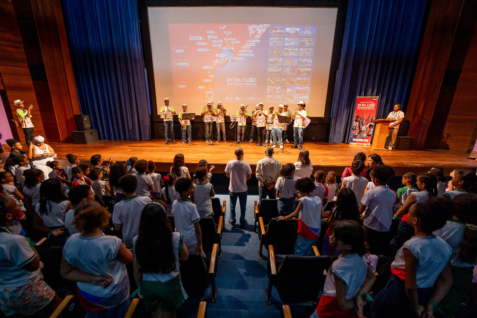 Com imersão histórica para estudantes, Camaçari recebe projeto que celebra 203 anos da Independência do Brasil na Bahia