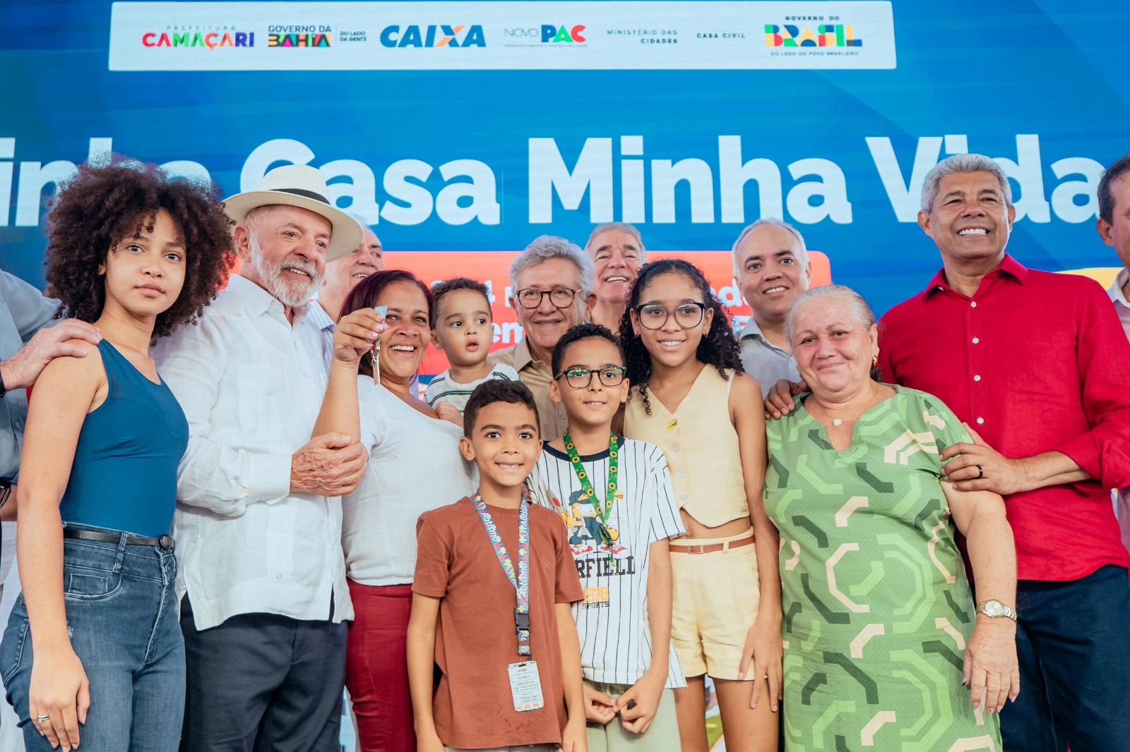 Entrega de apartamentos do MCMV realiza sonho da casa própria para 384 famílias e marca retomada da política habitacional em Camaçari
