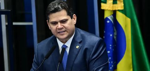 Davi Alcolumbre promulga PL da Dosimetria e abre caminho para redução da pena