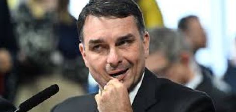 Com desgaste de Flávio, centrão testa nomes para a disputa presidencial