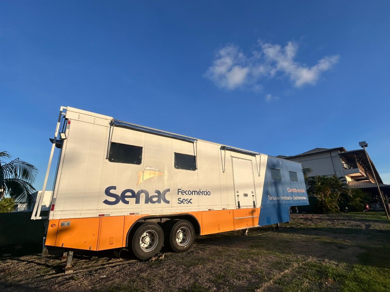 Cursos de gastronomia estão com inscrições abertas na Carreta Escola do Senac instalada em Guarajuba