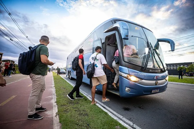 Transporte universitário de Camaçari abre recadastramento nesta segunda (13) e convoca estudantes para o semestre 2026.2