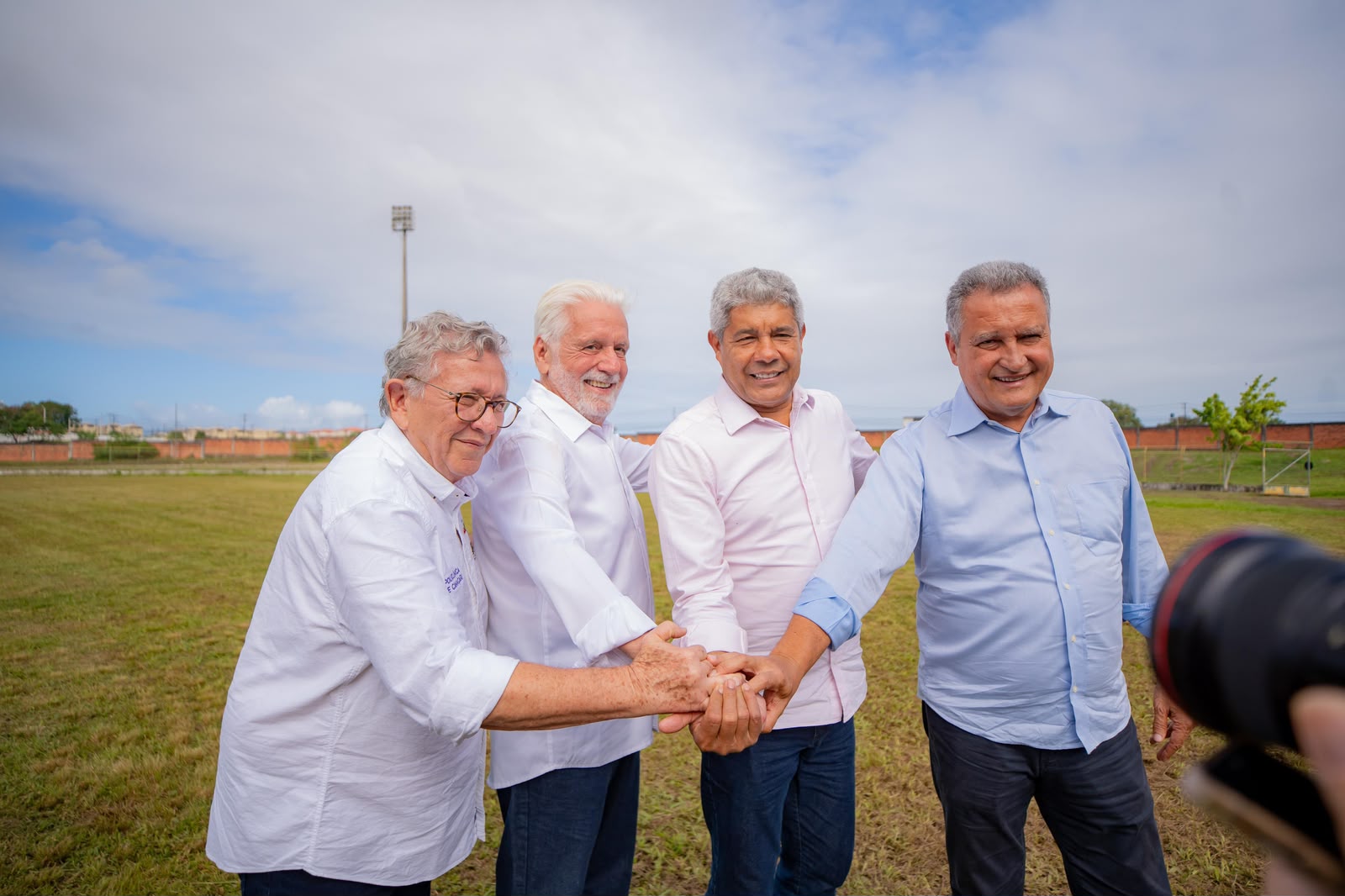Bola da vez, Luiz Caetano recebe Jerônimo Rodrigues, Rui e Wagner em Camaçari para encontro do PGP