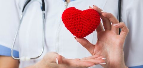 Controle do colesterol deve começar na infância, alerta cardiologista