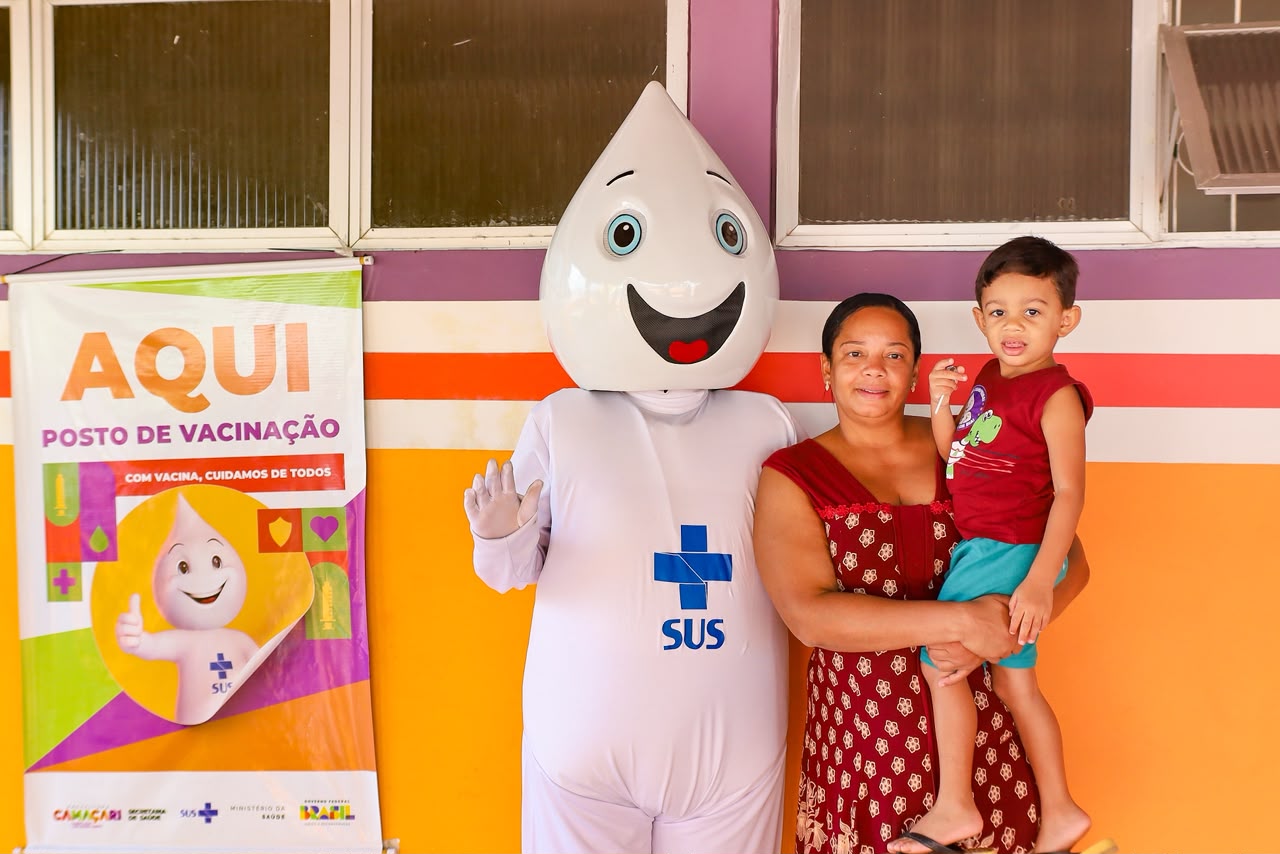 Dia D de Multivacinação leva população às USFs e pontos volantes neste sábado