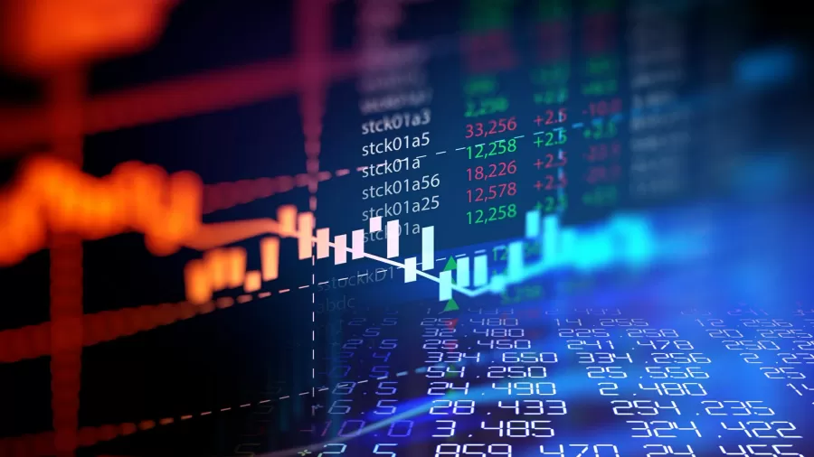 Dólar cai a R$ 5, e bolsa sobe quase 8% após primeiro turno
